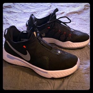 Like new men’s Nike PG 4 size 9.5